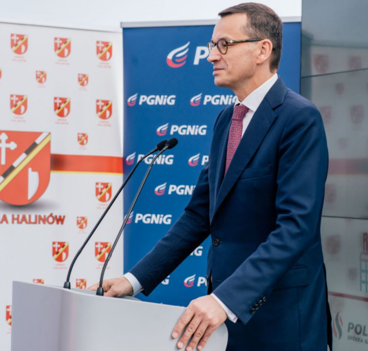 Premier Mateusz Morawiecki przemawia na konferencji Polskiej Spółki Gazownictwa