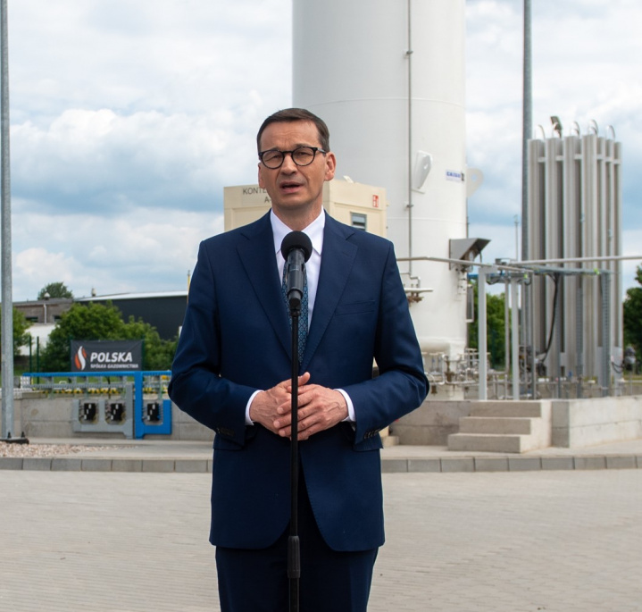 Prime Minister Mateusz Morawiecki at the LNG regasification station in Tychowo