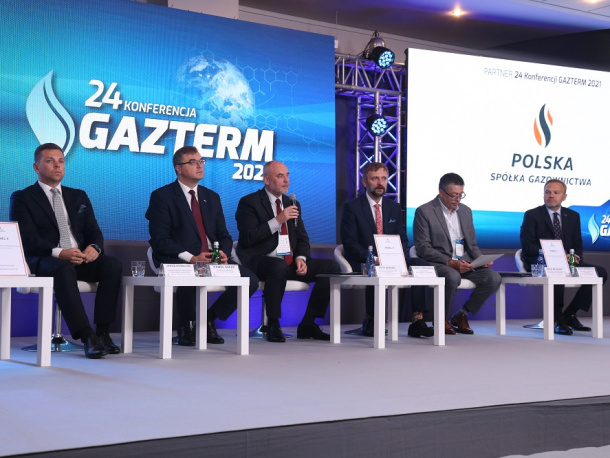 Uczestnicy panelu dyskusyjnego  Polskiej Spółki Gazownictwa podczas konferencji Gazterm 2021