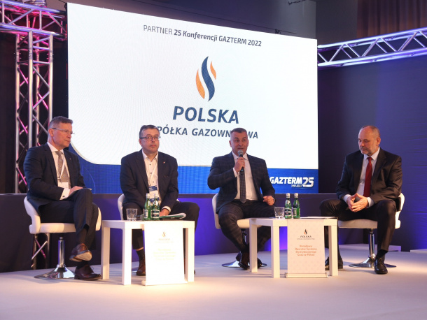 Uczestnicy panelu dyskusyjnego Polskiej Spółki Gazownictwa podczas konferencji Gazterm 2022