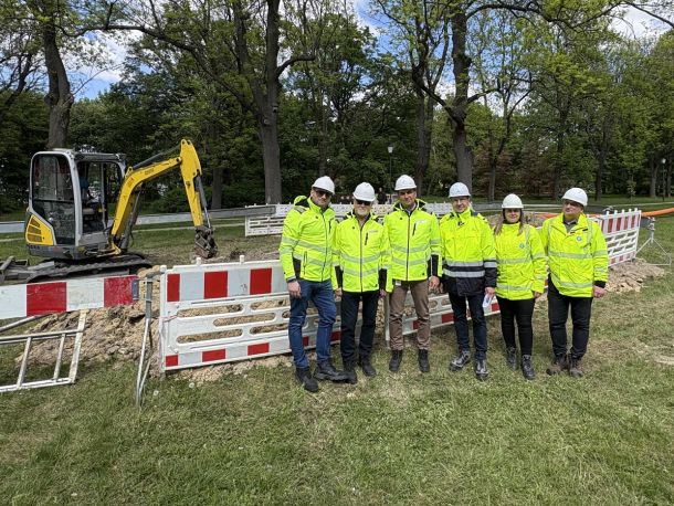 Members of the PSG Management Board during a visit to the investment site in Łódź