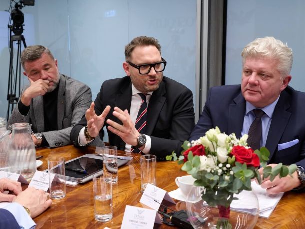 Szymon Paweł Moś, prezes zarządu Polskiej Spółki Gazownictwa podczas debaty Rzeczpospolitej