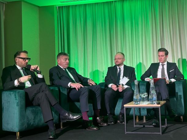 Prezes zarządu PSG Szymon Paweł Moś podczas panelu dyskusyjnego w trakcie IV Kongresu Transformacji Energetycznej