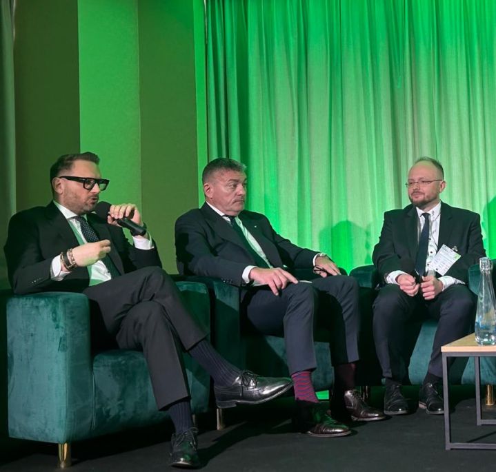 Prezes zarządu PSG Szymon Paweł Moś podczas panelu dyskusyjnego w trakcie IV Kongresu Transformacji Energetycznej